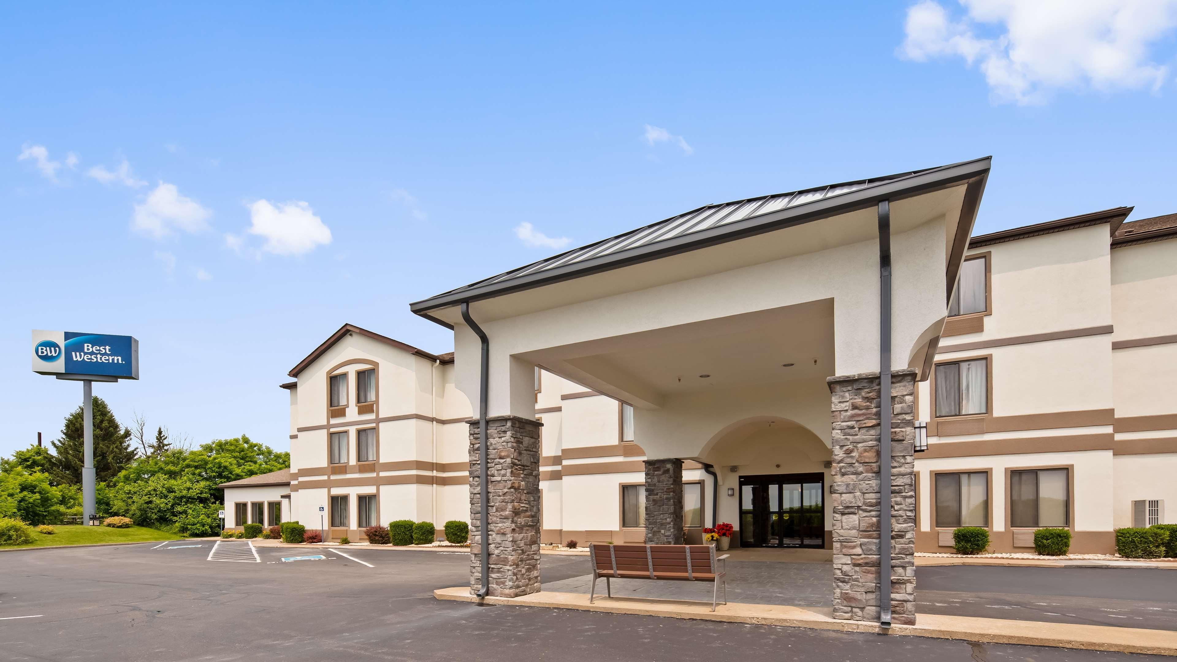 Best Western Hartford Hotel y Suites Exterior foto