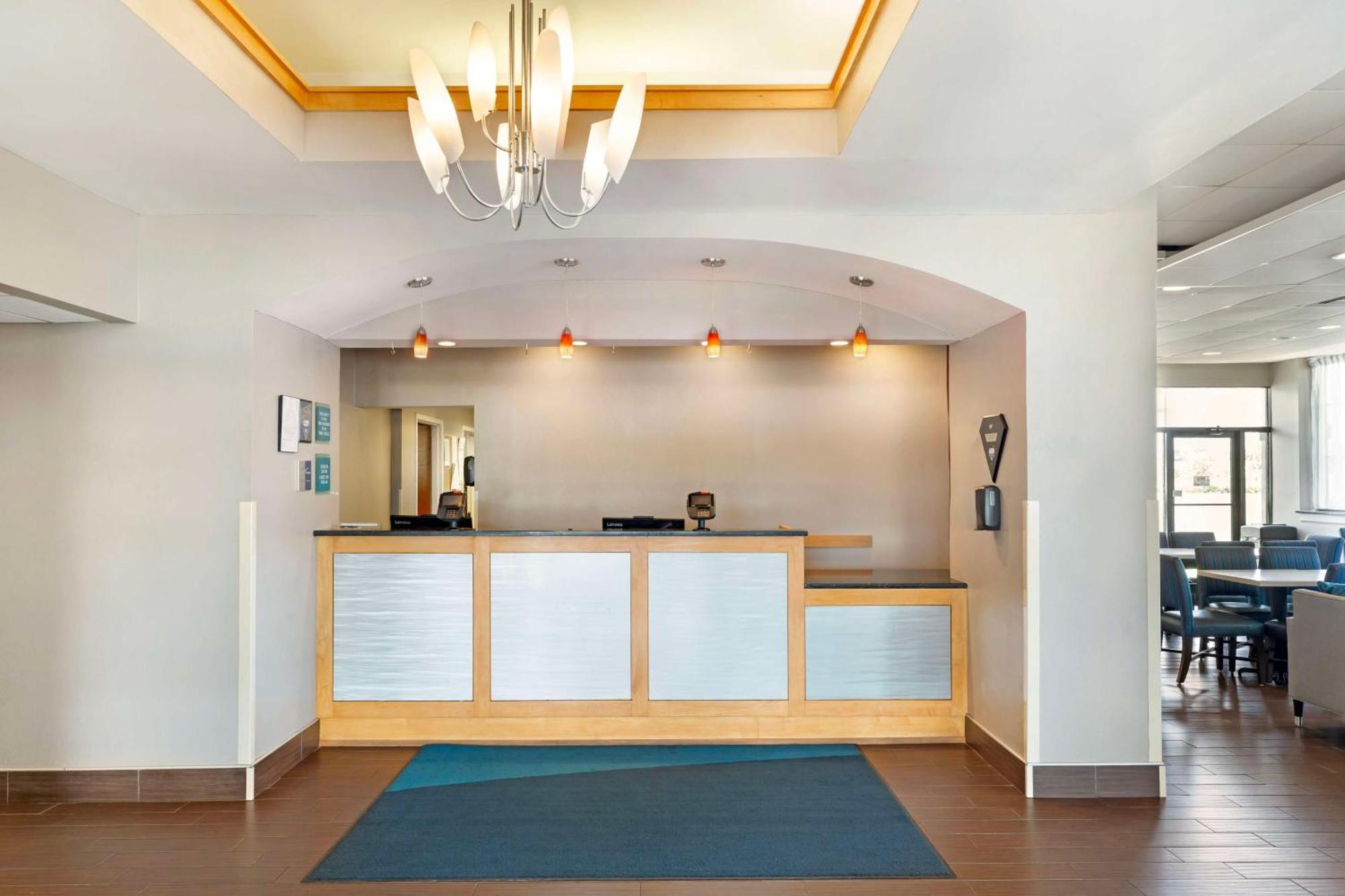 Best Western Hartford Hotel y Suites Exterior foto