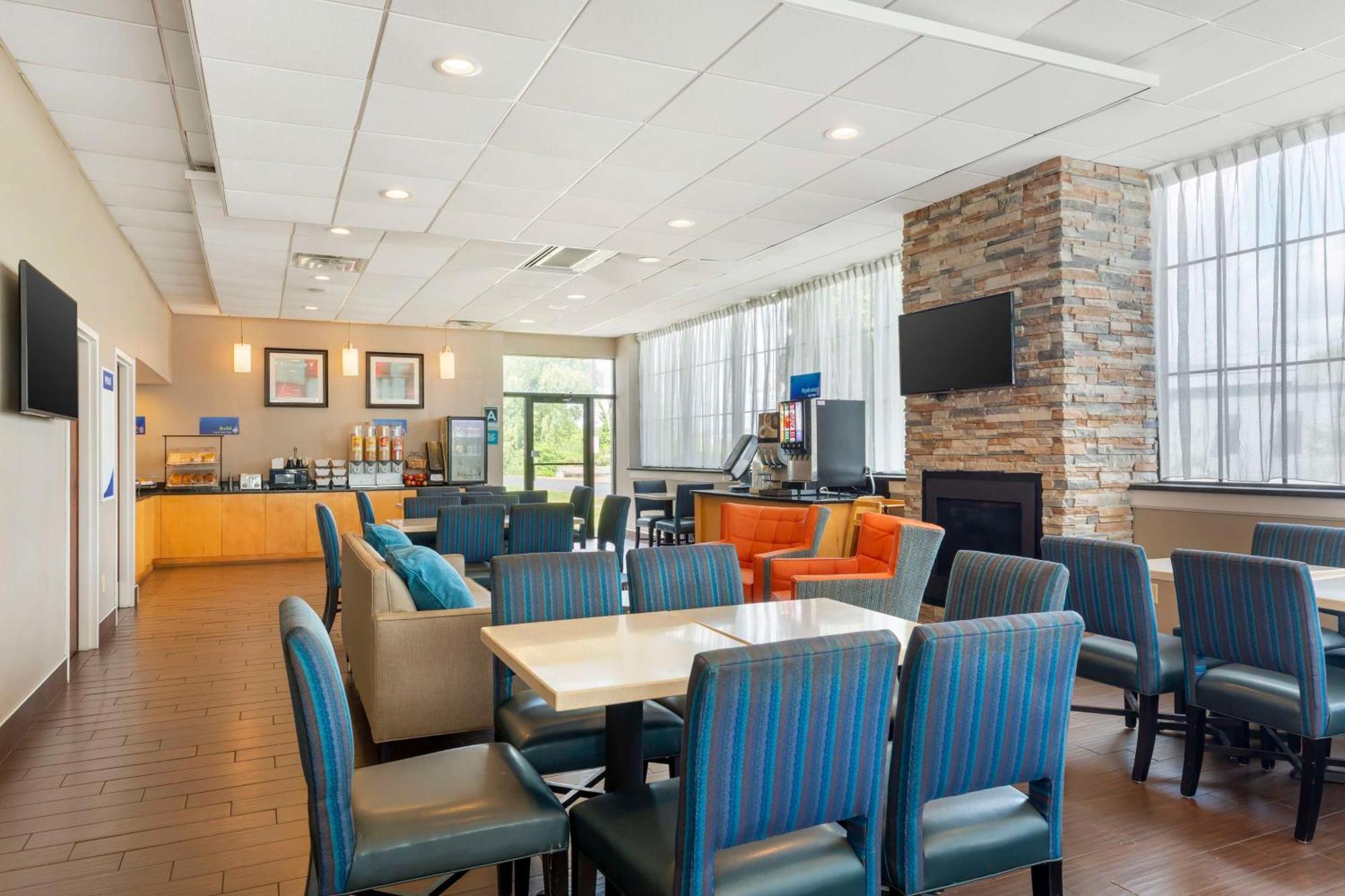Best Western Hartford Hotel y Suites Exterior foto
