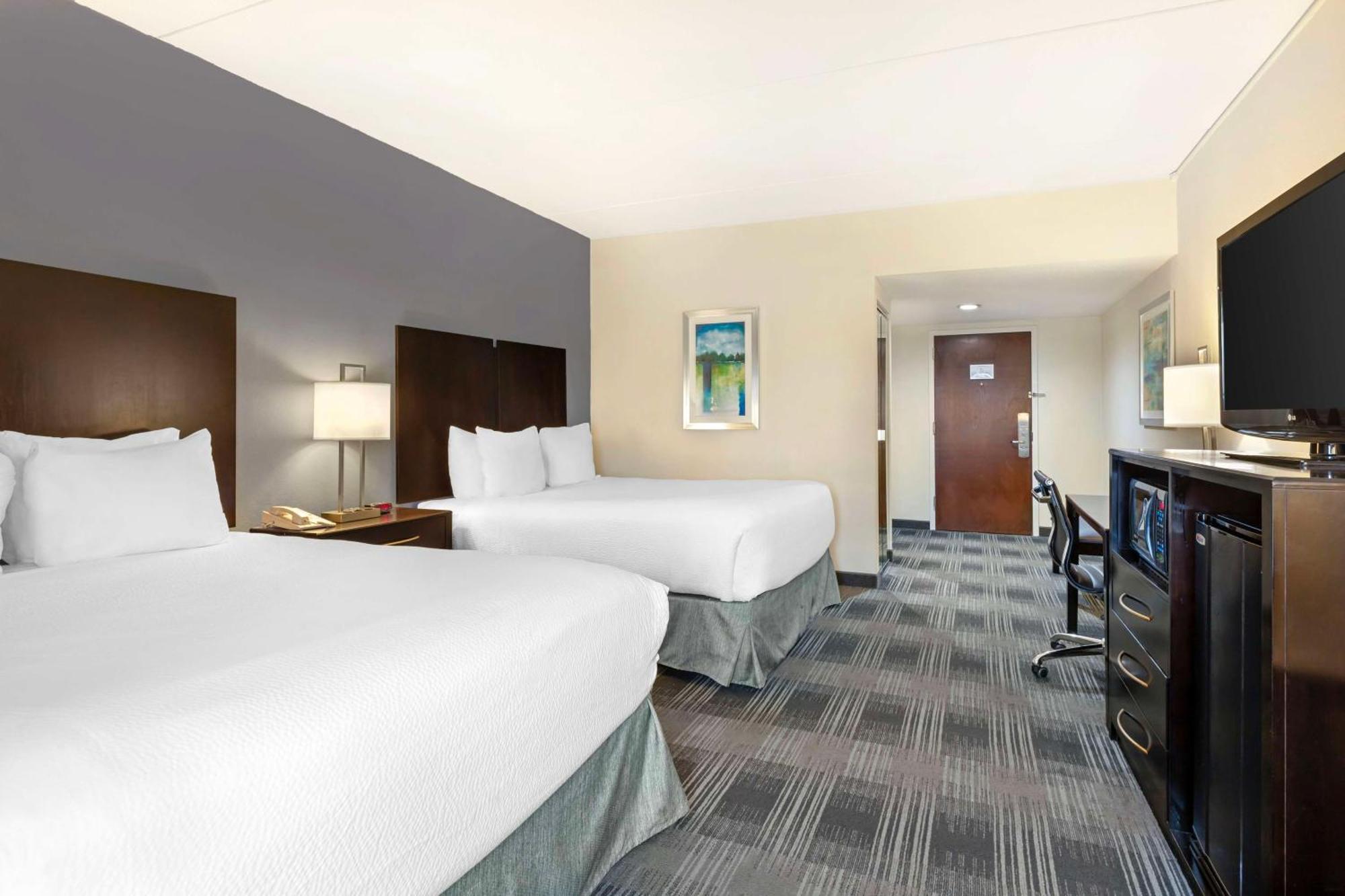 Best Western Hartford Hotel y Suites Exterior foto