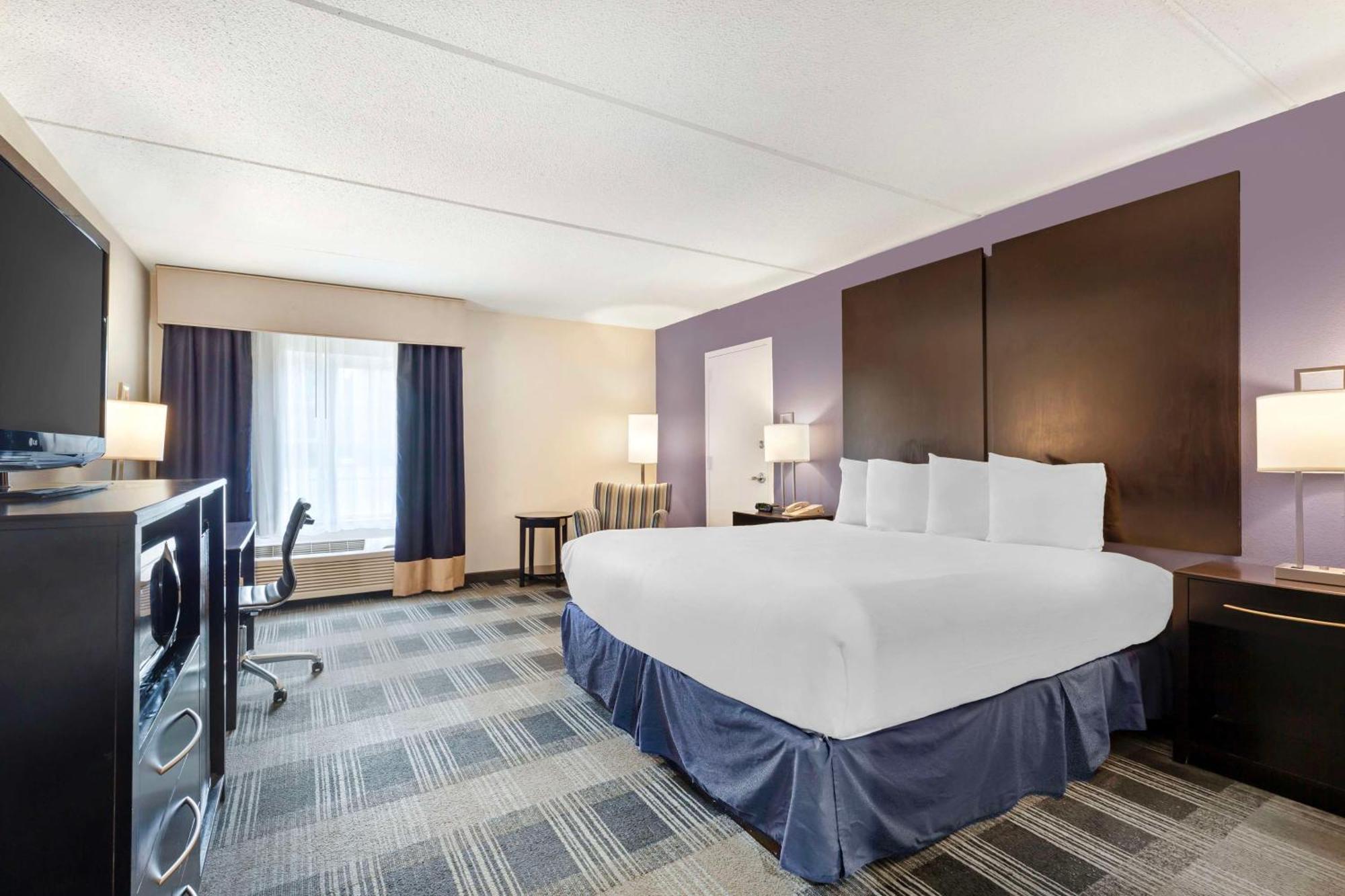 Best Western Hartford Hotel y Suites Exterior foto