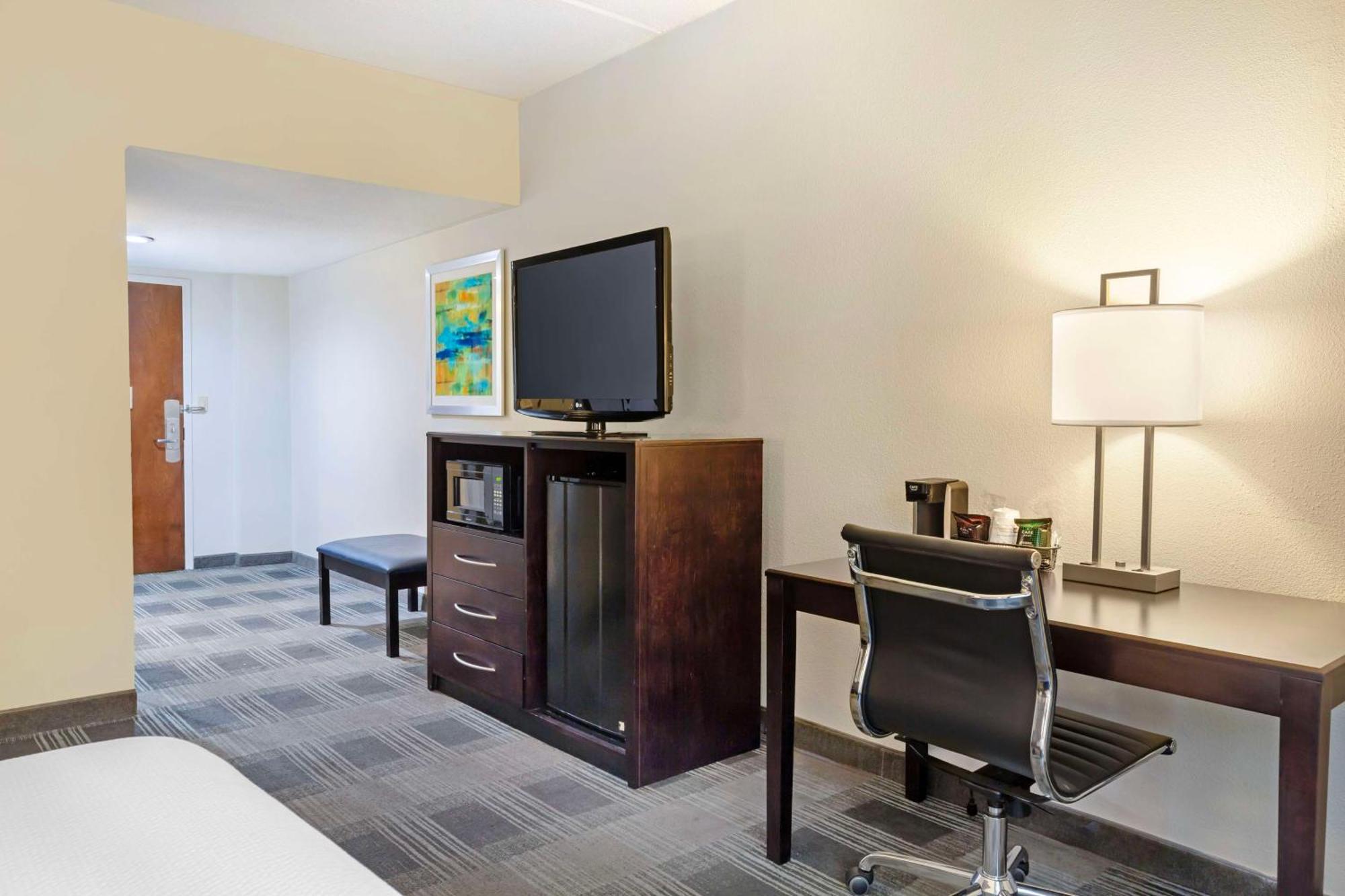 Best Western Hartford Hotel y Suites Exterior foto