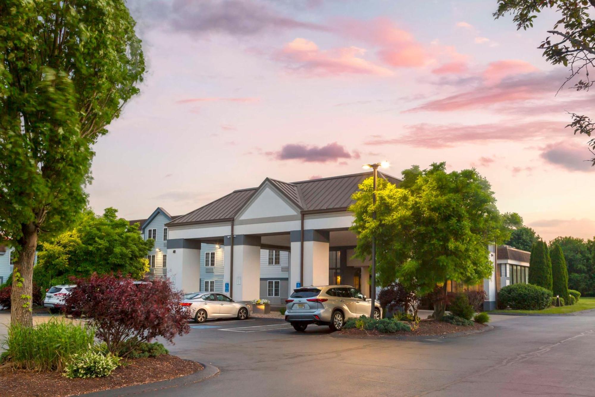 Best Western Hartford Hotel y Suites Exterior foto